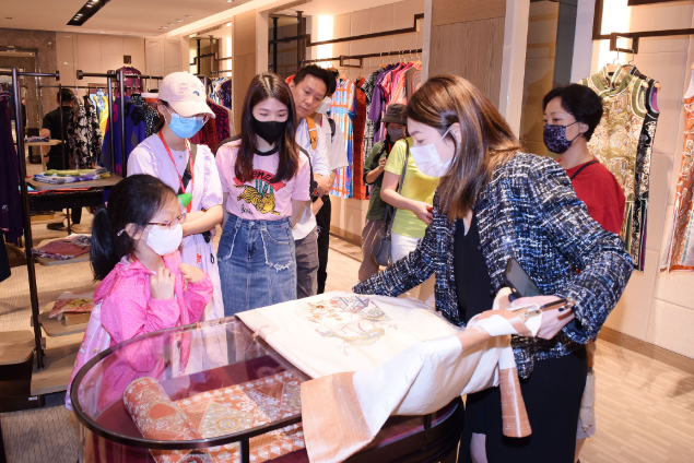 新盛集团在港举办“共创明TEEN”x“新盛开放日”活动(图1) 新盛集团在港举办“共创明TEEN”x“新盛开放日”活动(图1)