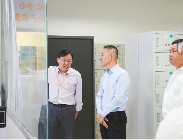陈小军副总经理到新盛数科、微电子开展主题教育专题调研(图1) 陈小军副总经理到新盛数科、微电子开展主题教育专题调研(图1)