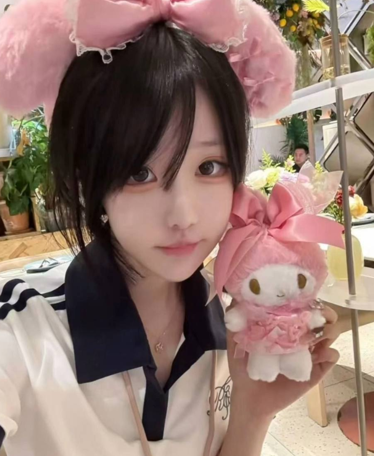 新盛集团获郑州大学颁发“大学生最佳雇主”荣誉称号(图1) 新盛集团获郑州大学颁发“大学生最佳雇主”荣誉称号(图1)