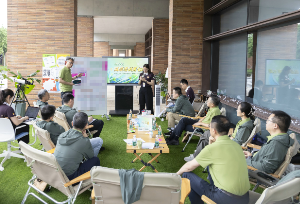 新盛集团参加中央企业支持海南自由贸易港建设座谈会(图1) 新盛集团参加中央企业支持海南自由贸易港建设座谈会(图1)